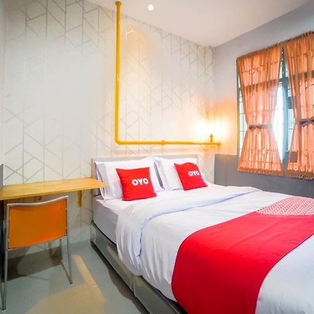 Capital O 90874 Millenium Inn 2 Medan Buitenkant foto