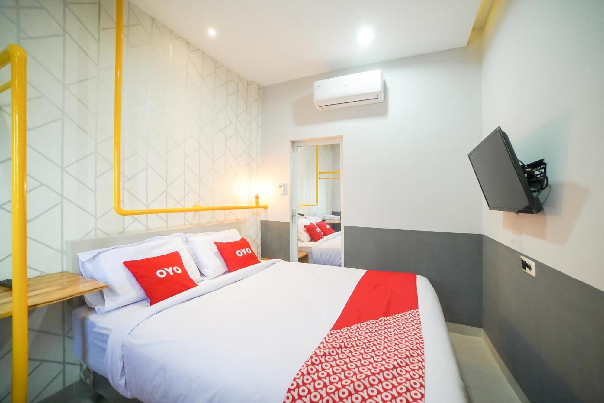 Capital O 90874 Millenium Inn 2 Medan Buitenkant foto