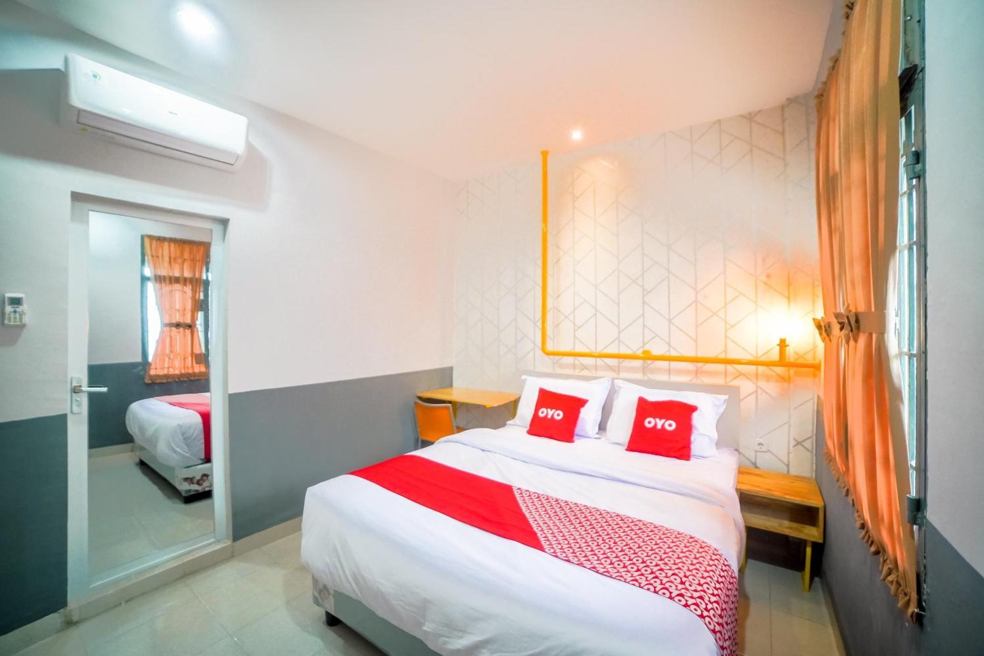 Capital O 90874 Millenium Inn 2 Medan Buitenkant foto