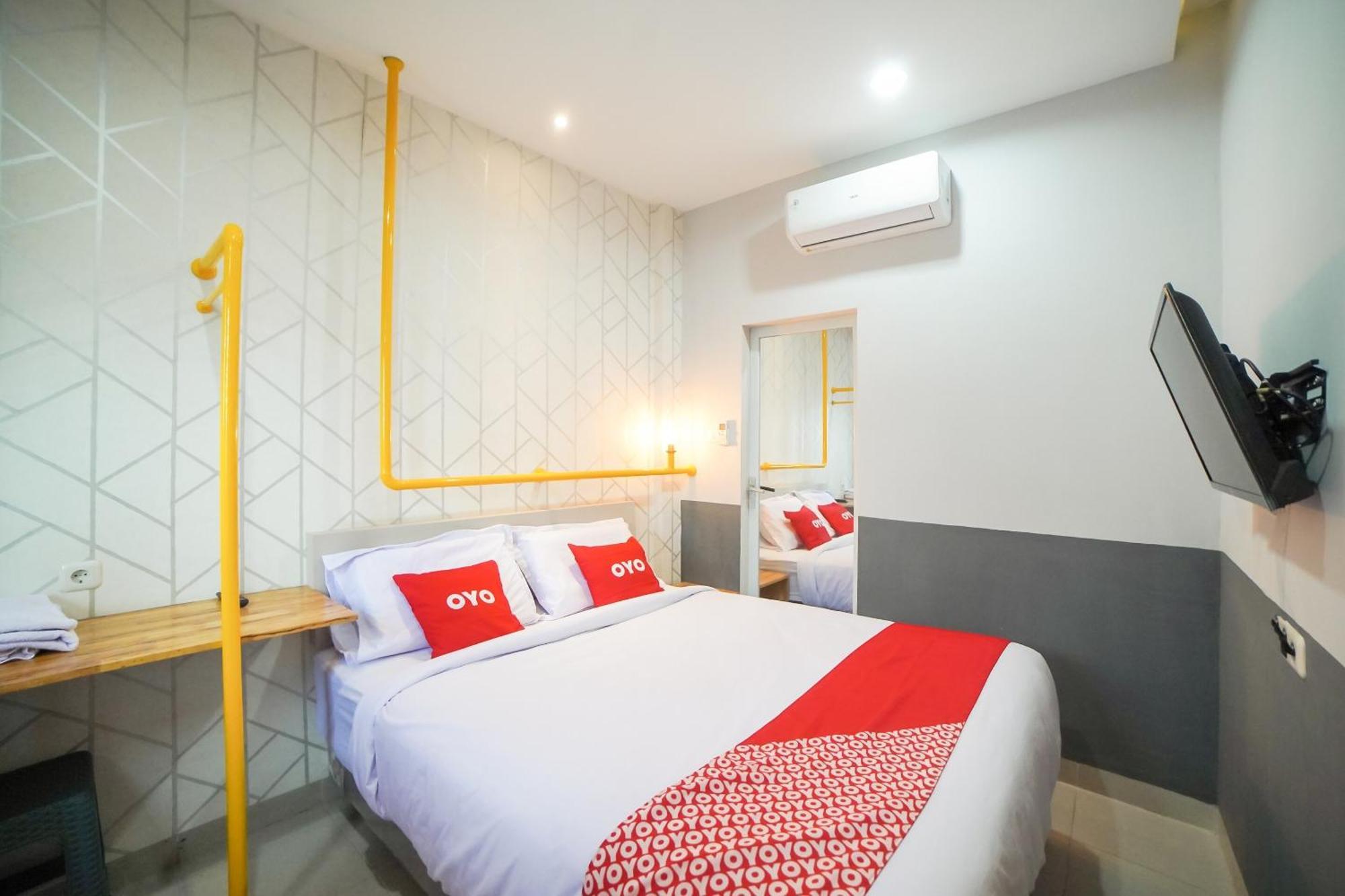 Capital O 90874 Millenium Inn 2 Medan Buitenkant foto