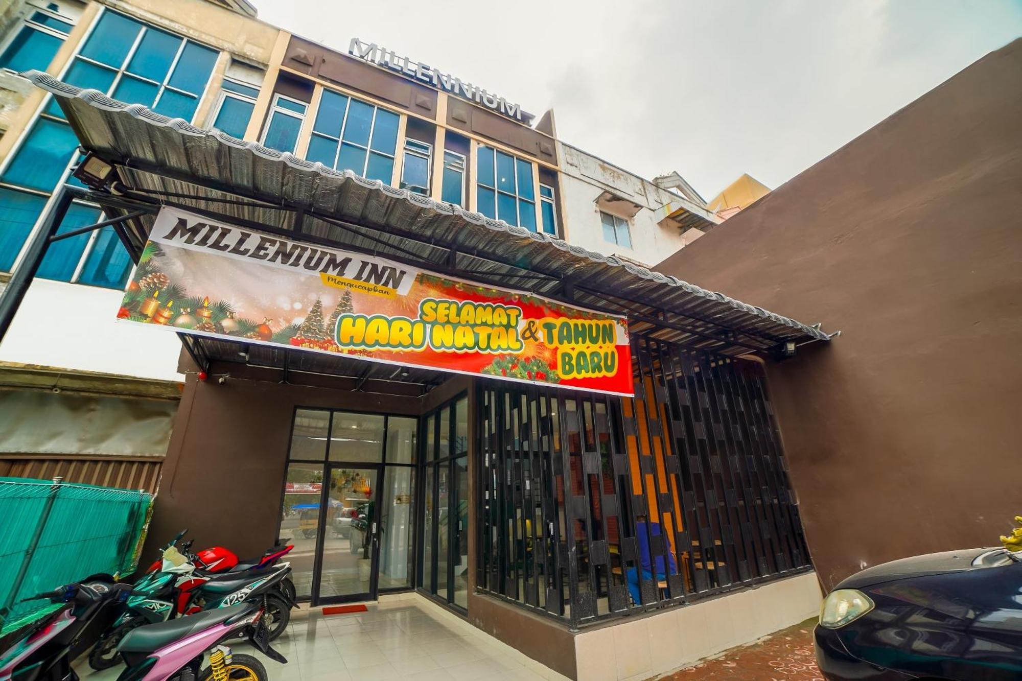 Capital O 90874 Millenium Inn 2 Medan Buitenkant foto