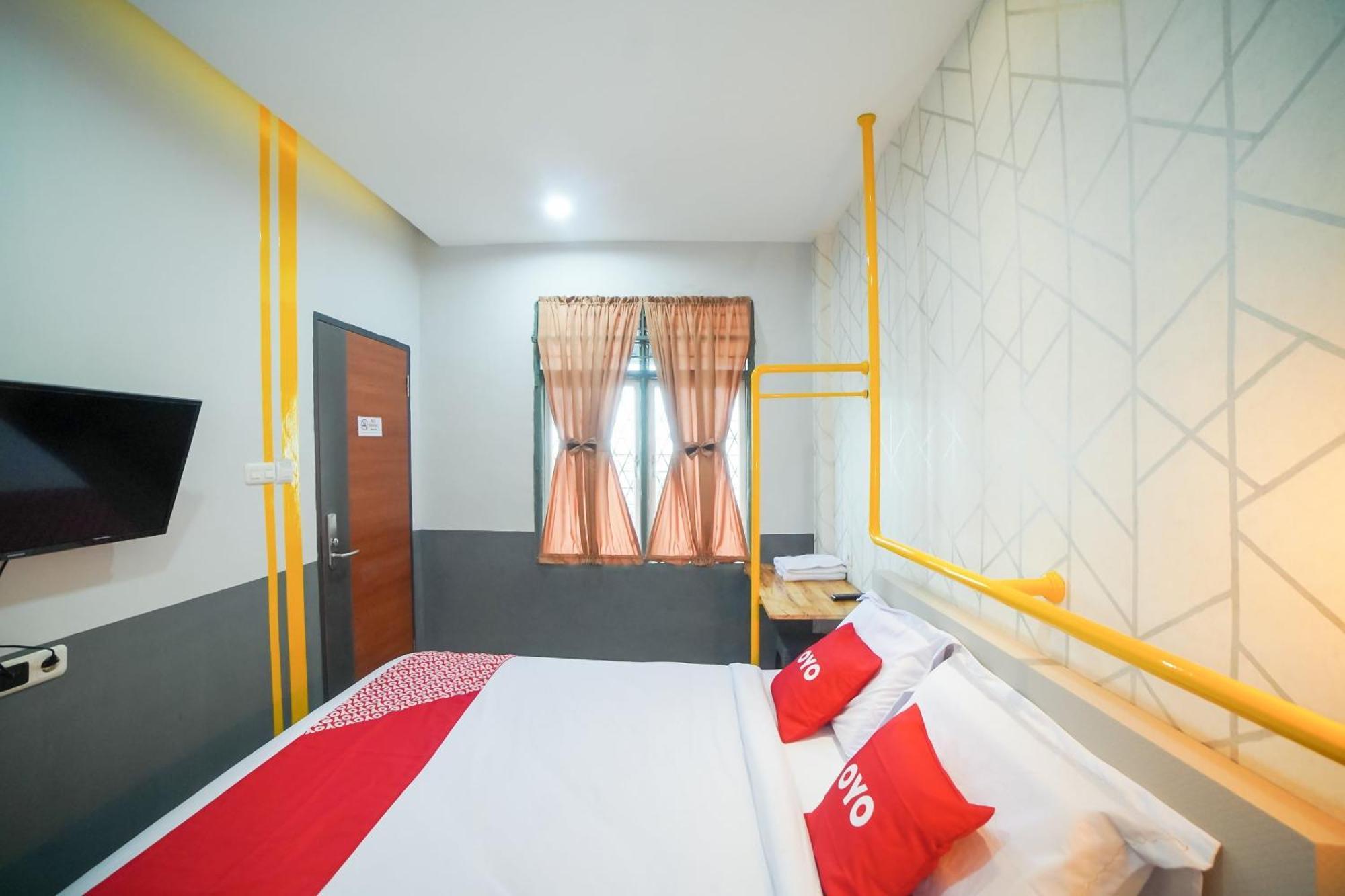 Capital O 90874 Millenium Inn 2 Medan Buitenkant foto